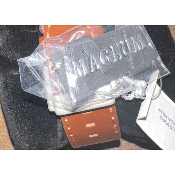 Brand New With Tags -Magnum 48mm Men’s Graduate Quartz Watch- - Picture 5 of 11